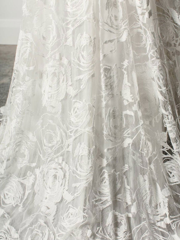 Beach Wedding Dress With Chapel Train White V-Neck Sleeveless Backless Lace Split Long Bridal Gowns