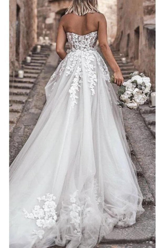 Boho Sweetheart Tulle Long Beach Appliques Wedding Dress