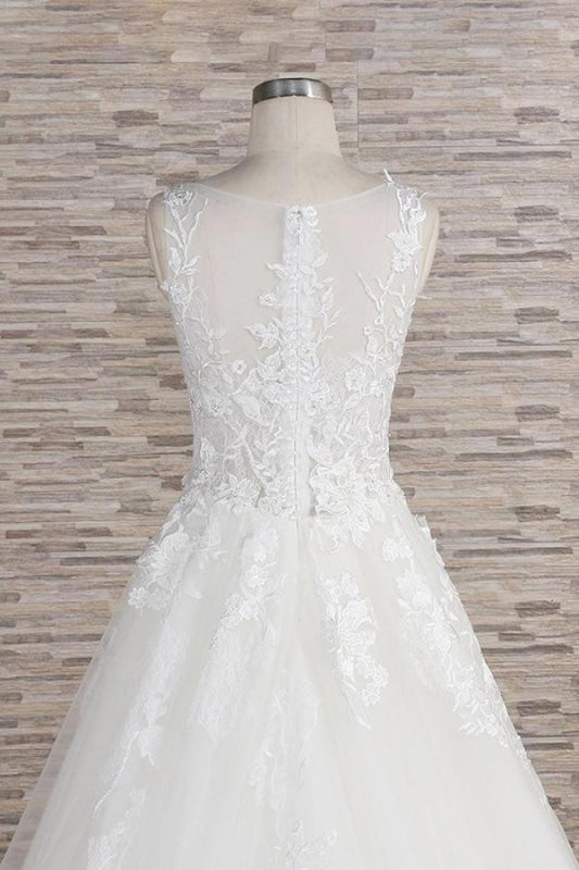 Eye-catching Applqiues Tulle A-line Wedding Dress
