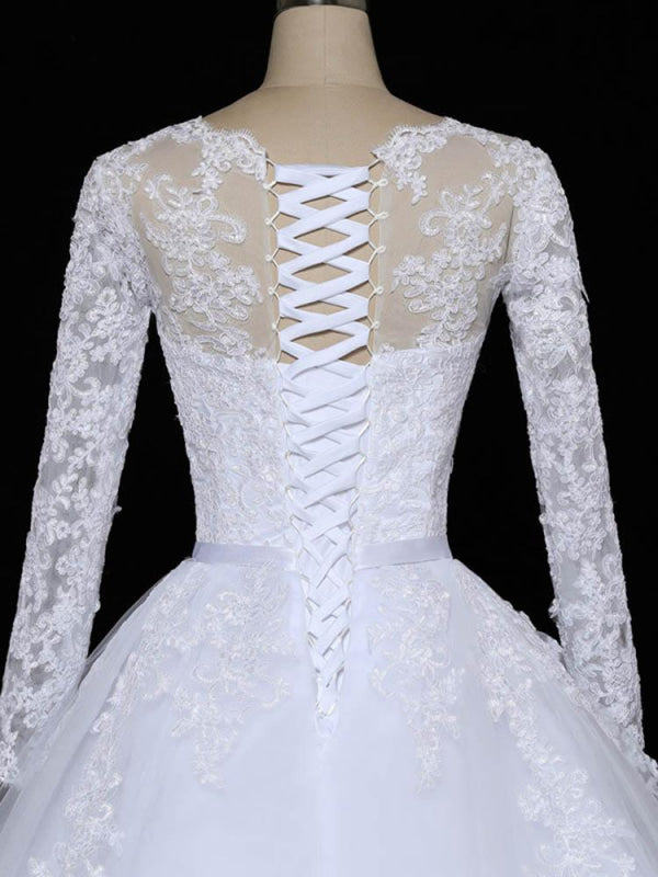 Glamorous Long Sleeves Lace Applique Tulle Wedding Dresses 24478211