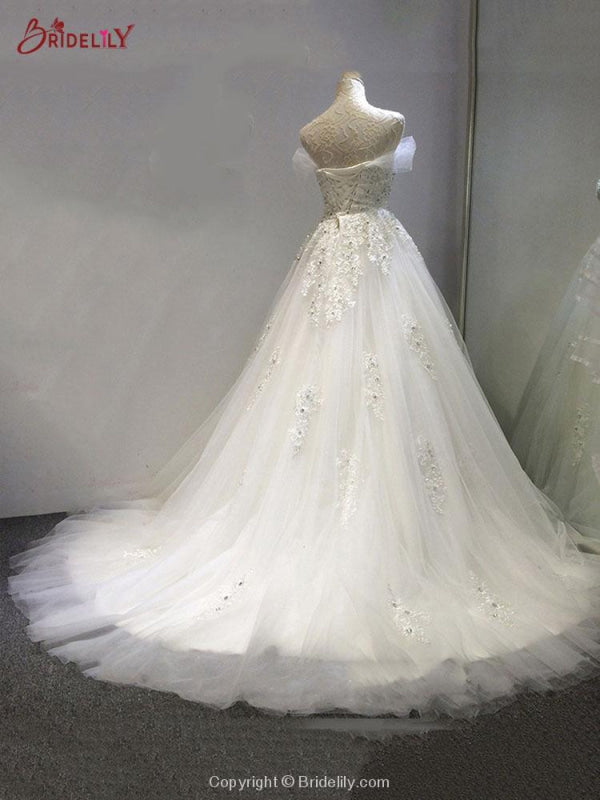 Modest Sweetheart Beaded Pearls Tulle Wedding Dresses