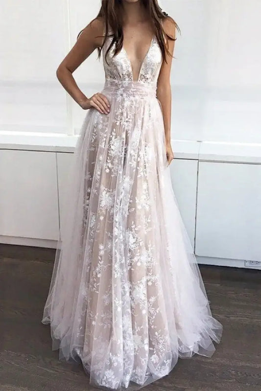 A-Line/Princess V-neck Floor-Length Tulle Sleeveless Wedding Dresses Appliques