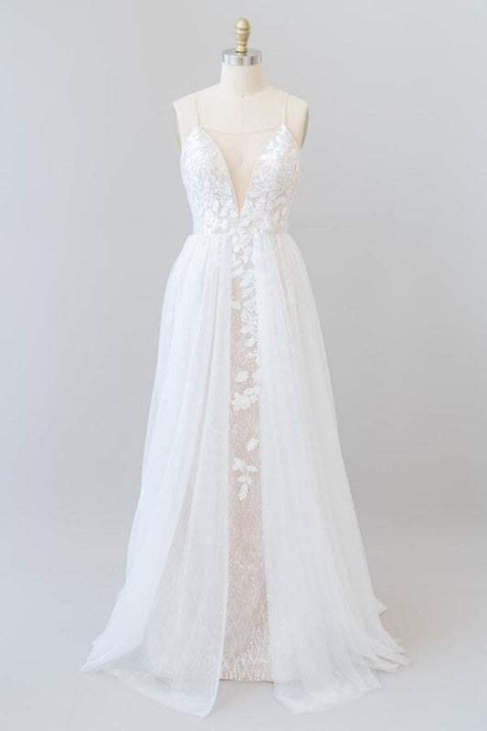 Amazing Chapel Train Appliques Tulle Wedding Dress