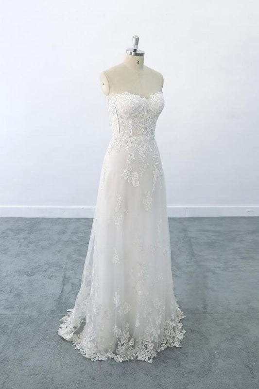 Appliques Strapless Tulle Sheath Wedding Dress