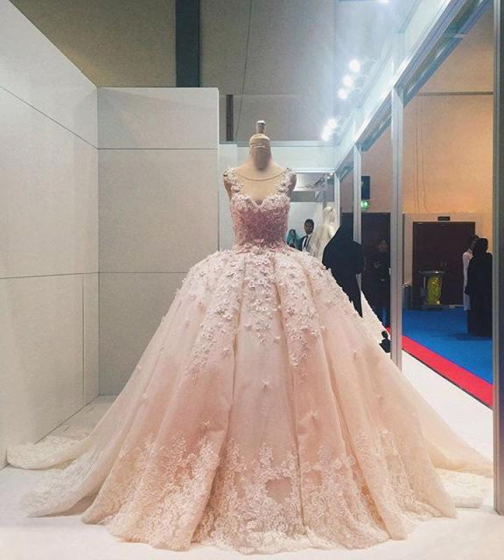 Ball Gown Sleeveless Lace Appliqued Tulle Prom Dresses Quinceanera Wedding Dress