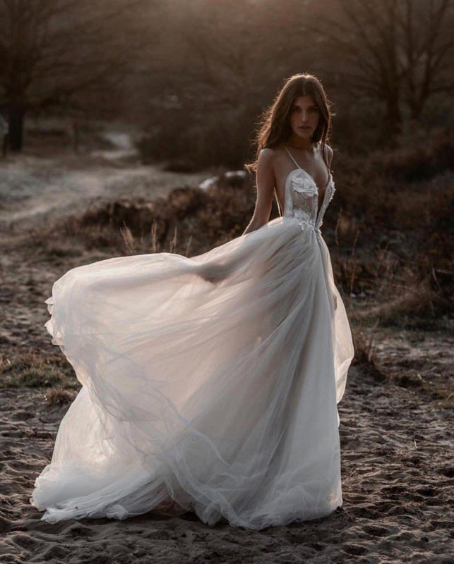 Beach Bohemian Wedding Dresses Spaghetti Backless Lace Tulle Wedding Dresses