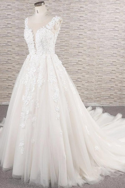 Beautiful Lace Appliques Tulle A-line Wedding Dress