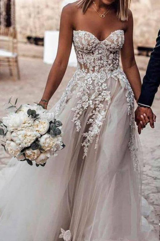 Boho Sweetheart Tulle Long Beach Appliques Wedding Dress