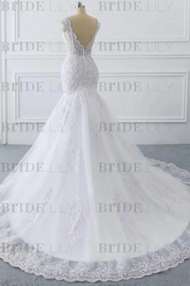 Bridelily Chic V-neck Appliques Mermaid Tulle Wedding Dress