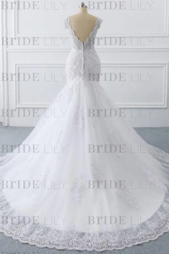 Bridelily Chic V-neck Appliques Mermaid Tulle Wedding Dress