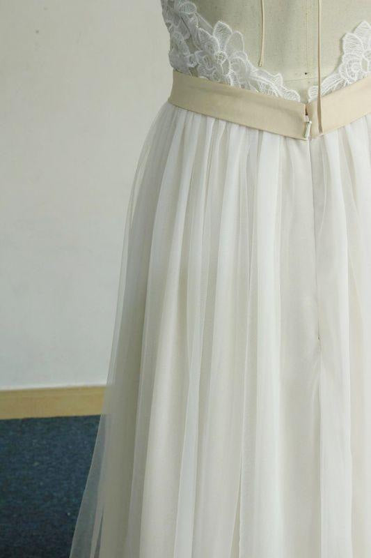 Bridelily Elegant Halter Lace Tulle A-line Wedding Dress