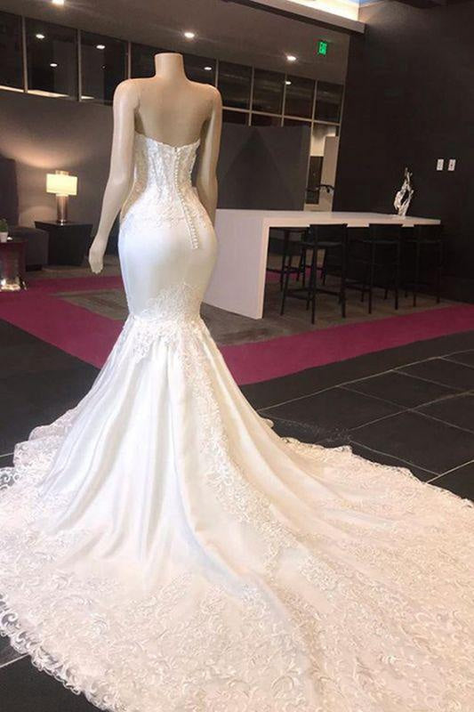 Bridelily Luxury Sweetheart Appliques Mermaid Wedding Dress