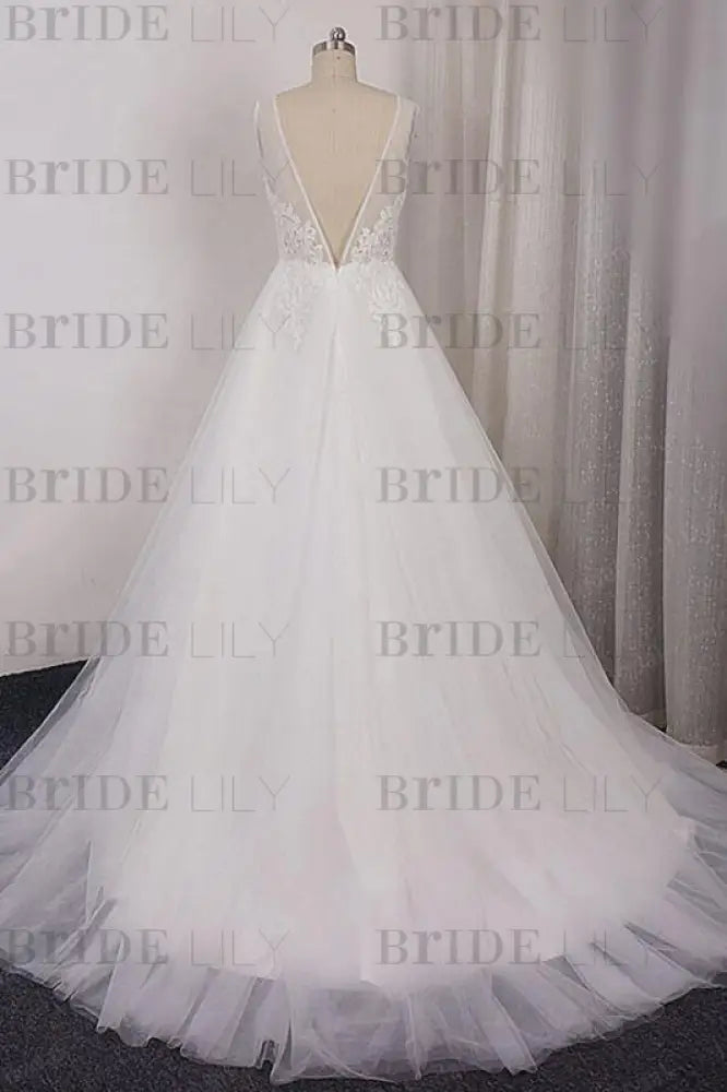 Bridelily V-neck Appliques Tulle A-line Wedding Dress