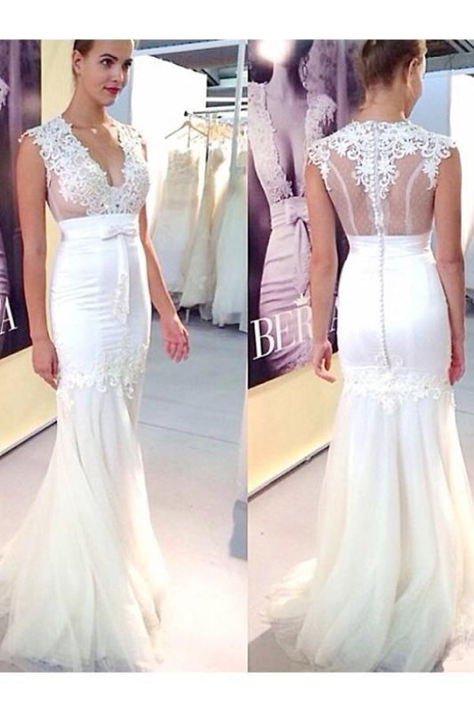 Chic Applique Tulle V-neck Sleeveless Mermaid Wedding Dress