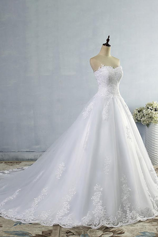 Chic Strapless Appliques A-line Tulle Wedding Dress