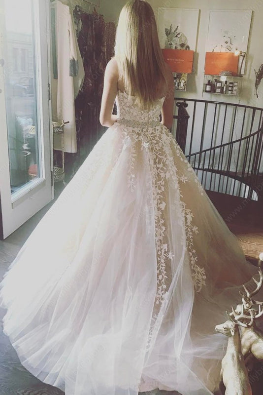 Custom-made Lace Appliques Tulle Long Wedding Dress
