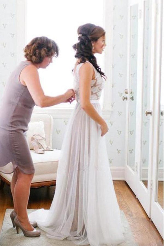 Elegant A Line Scoop Neck Sleeveless Lace Tulle Beach Wedding Dress
