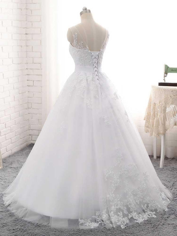Elegant Lace-Up Ball Gown Wedding Dresses