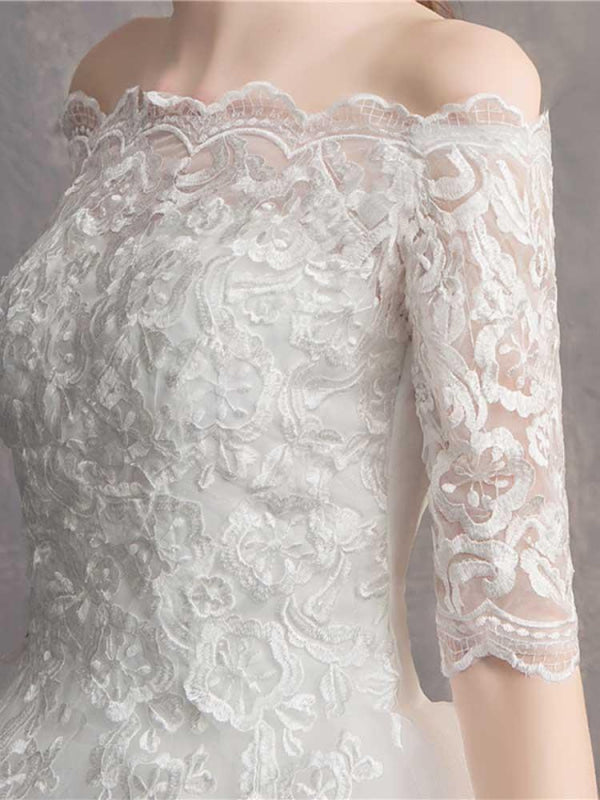 Elegant Lace-Up Tulle Ball Gown Wedding Dresses