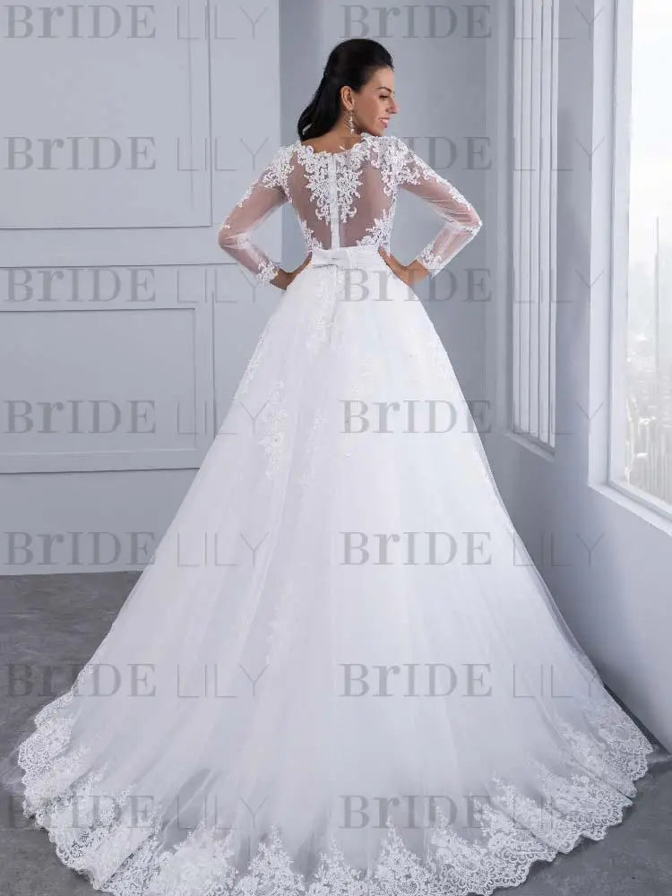 Elegant Long Sleeves Lace Appliques Ball Gown Wedding Dresses