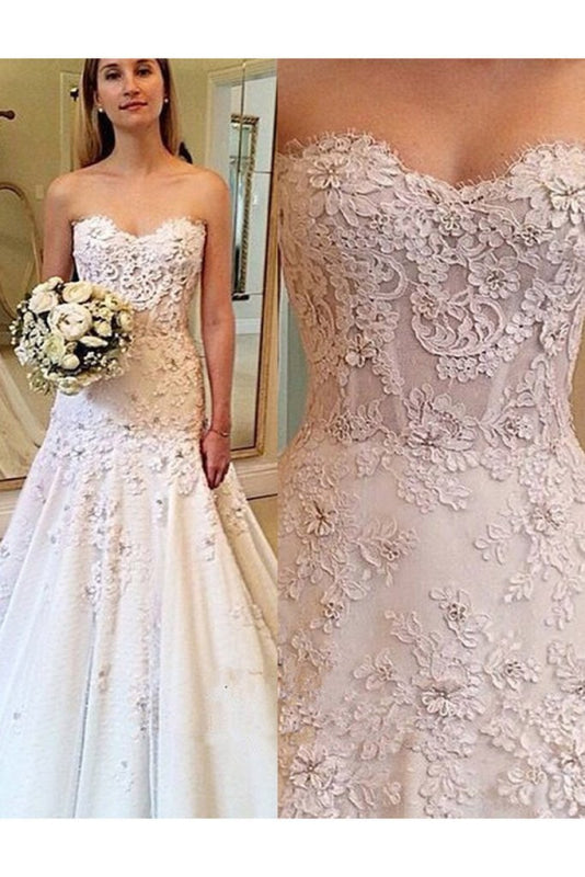 Elegant Sweetheart with Lace Appliques Strapless Wedding Dress