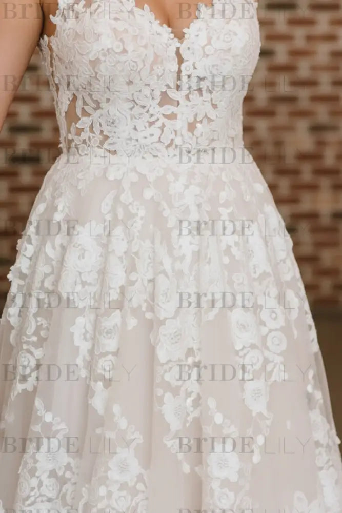 Elegant V-neck Ivory Aline Wedding Dress Sleeveless Tulle Lace Bridal Dress