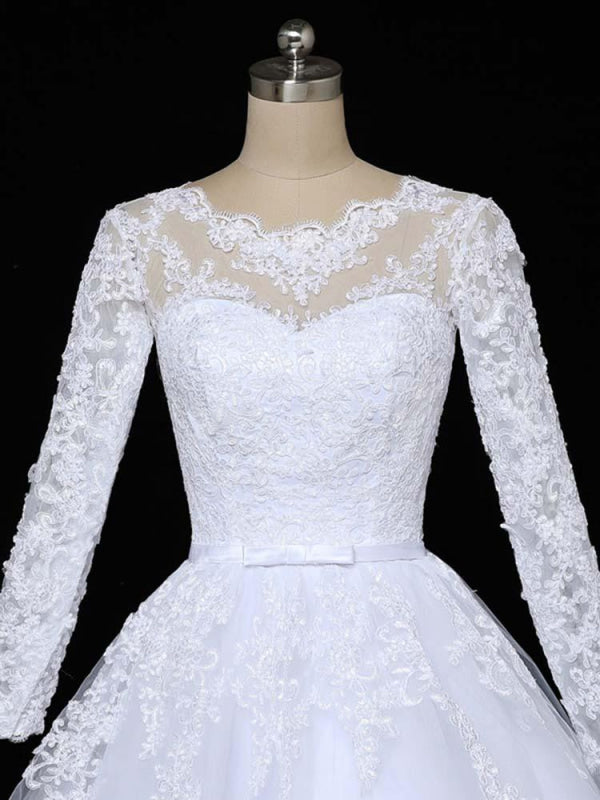 Glamorous Long Sleeves Lace Applique Tulle Wedding Dresses 24478211