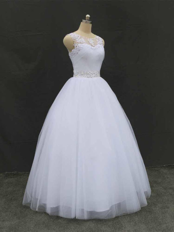 Gorgeous Lace Up Ball Gown Wedding Dresses