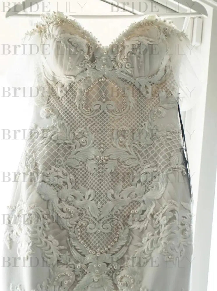 Gorgeous Mermaid Off the Shoulder Lace Appliques Wedding Dress