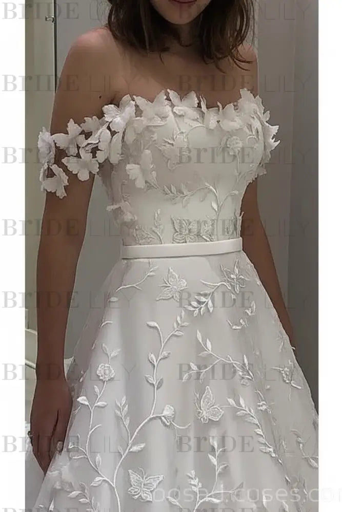 Gorgeous Off the Shoulder Lace White Long Wedding Dress