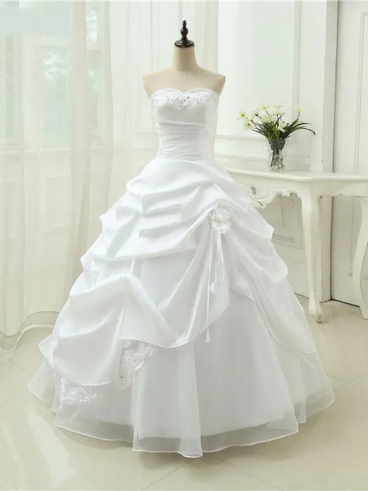 Gorgeous Sweetheart Beaded Ball Gowns Wedding Dresses Lace-Up