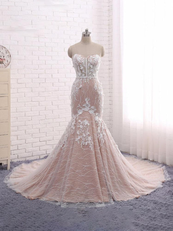 Gorgeous Sweetheart Mermaid Lace Appliqued Strapless Wedding Dress