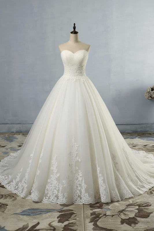 Gorgeous Sweetheart Tulle Ball Gown Wedding Dresses with Court Length