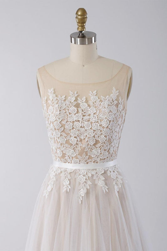 Graceful Appliques Tulle A-line Wedding Dress