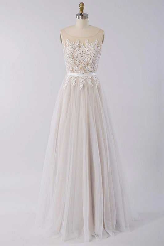 Graceful Appliques Tulle A-line Wedding Dress