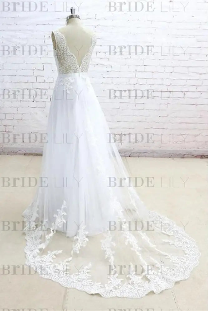 Graceful Appliques V-neck Tulle A-line Wedding Dress