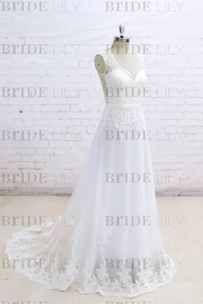 Graceful Appliques V-neck Tulle A-line Wedding Dress