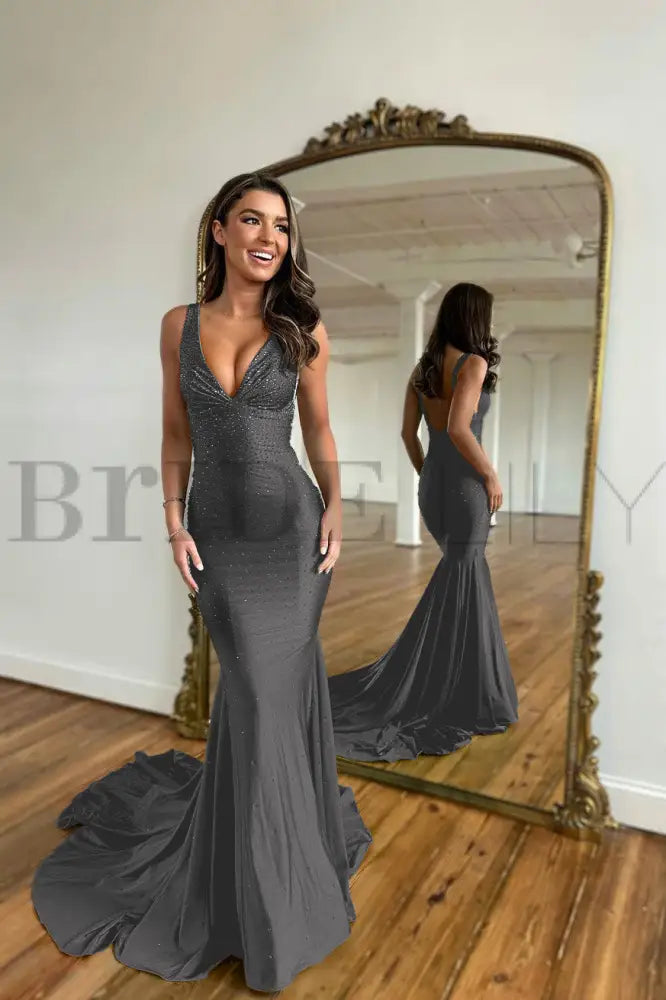 Green Mermaid Prom Dress V Neck Long with Beads