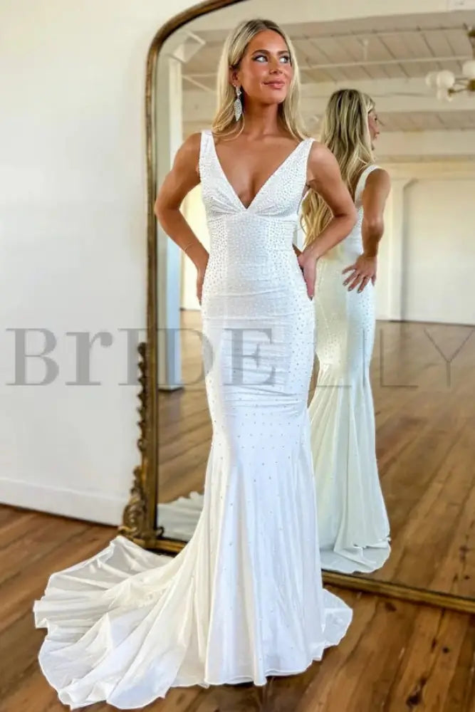 Green Mermaid Prom Dress V Neck Long with Beads