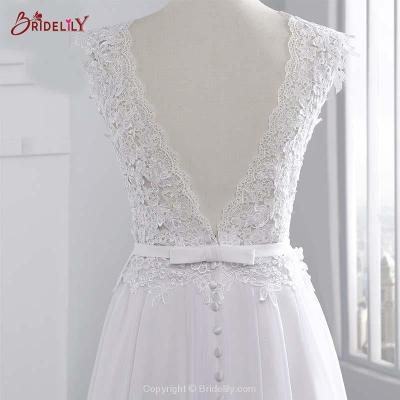 Lace Appliques Covered Button A-Line Wedding Dresses