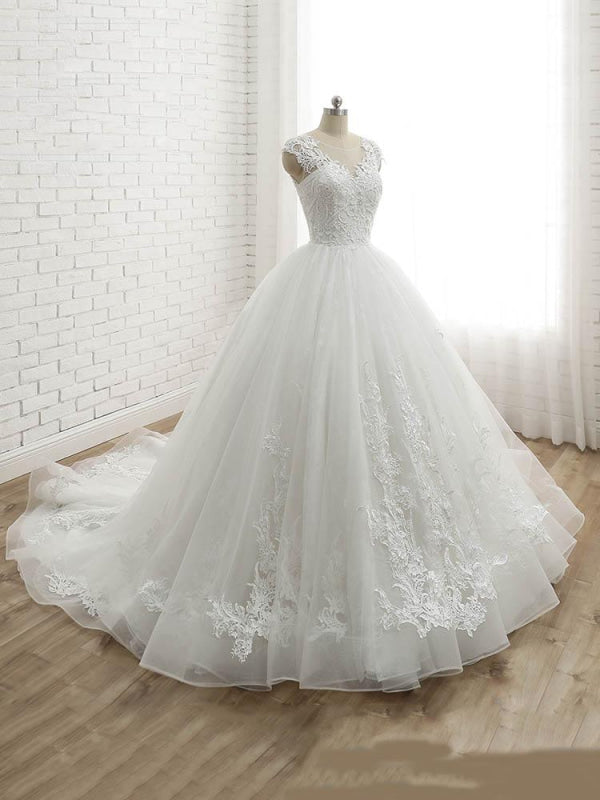 Sleeveless Lace-Up Tulle Ball Gown Wedding Dresses
