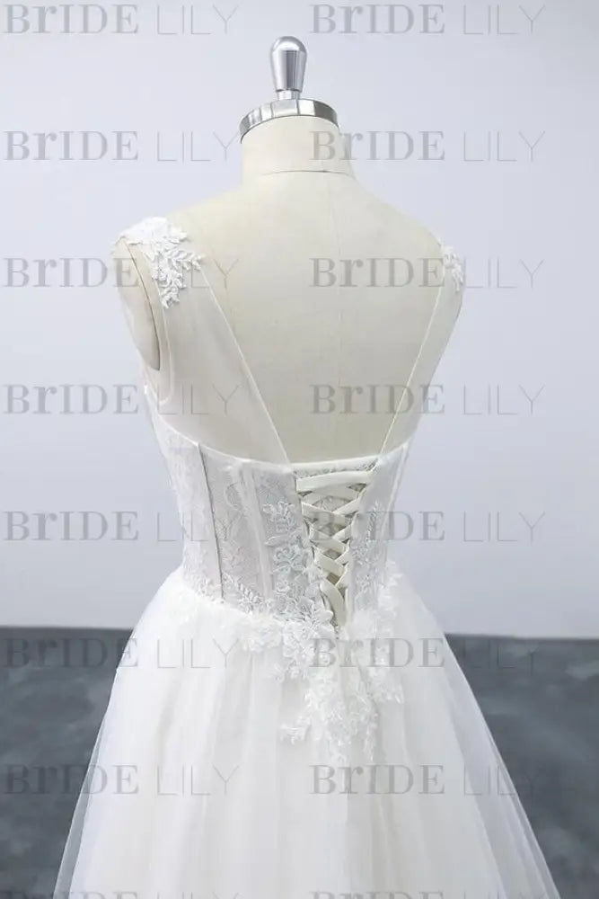 Lace-up V-neck Appliques Tulle A-line Wedding Dress