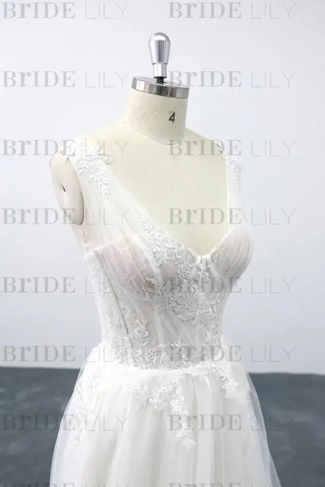 Lace-up V-neck Appliques Tulle A-line Wedding Dress