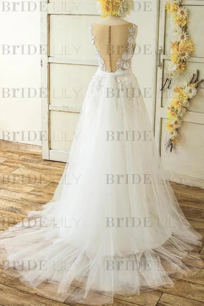 Latest V-neck Appliques Tulle A-line Wedding Dress