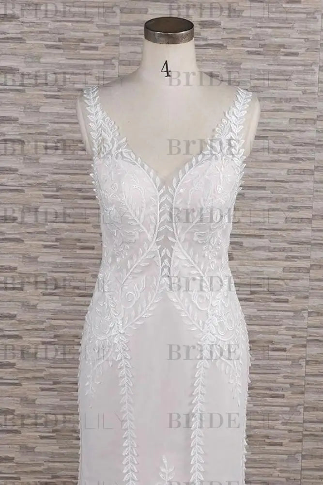 Latest V-neck Appliques Tulle Mermaid Wedding Dress
