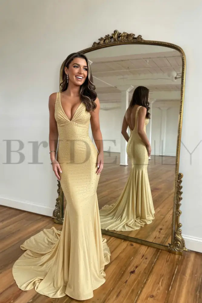 Green Mermaid Prom Dress V Neck Long with Beads