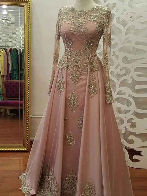 Long Sleeves Scoop Neck Applique Tulle Muslim Dresses