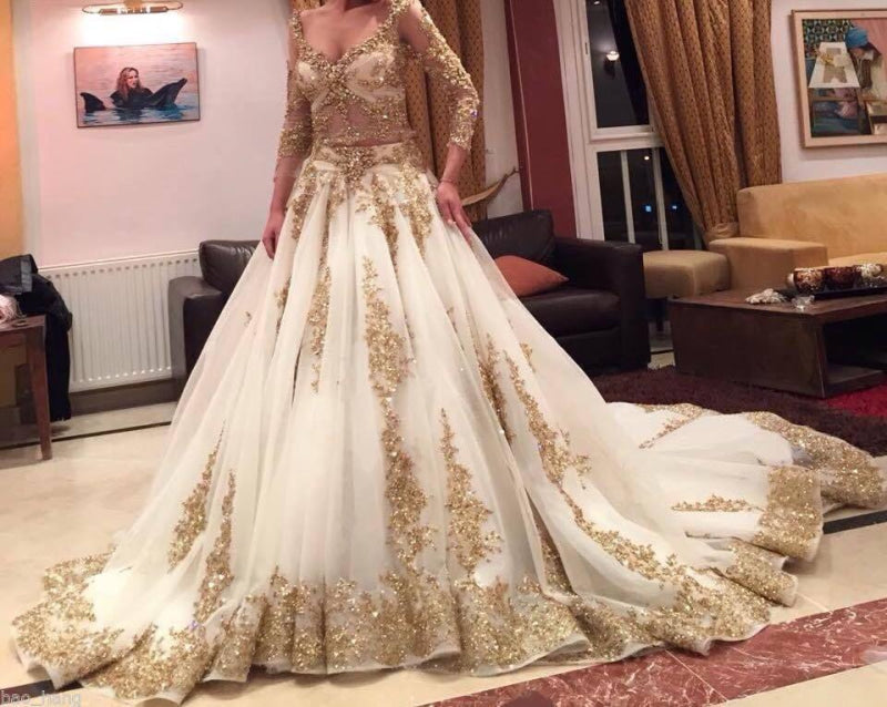 Luxurious Gold Lace Appliques 3/4 Sleeves V Neck Ball Gown Tulle Wedding Dress