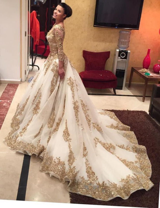 Luxurious Gold Lace Appliques 3/4 Sleeves V Neck Ball Gown Tulle Wedding Dress