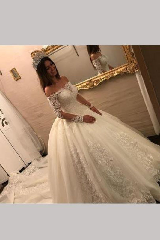 Luxury Off the Shoulder Long Sleeve Ball Gown Chapel Train Appliques Wedding Dress
